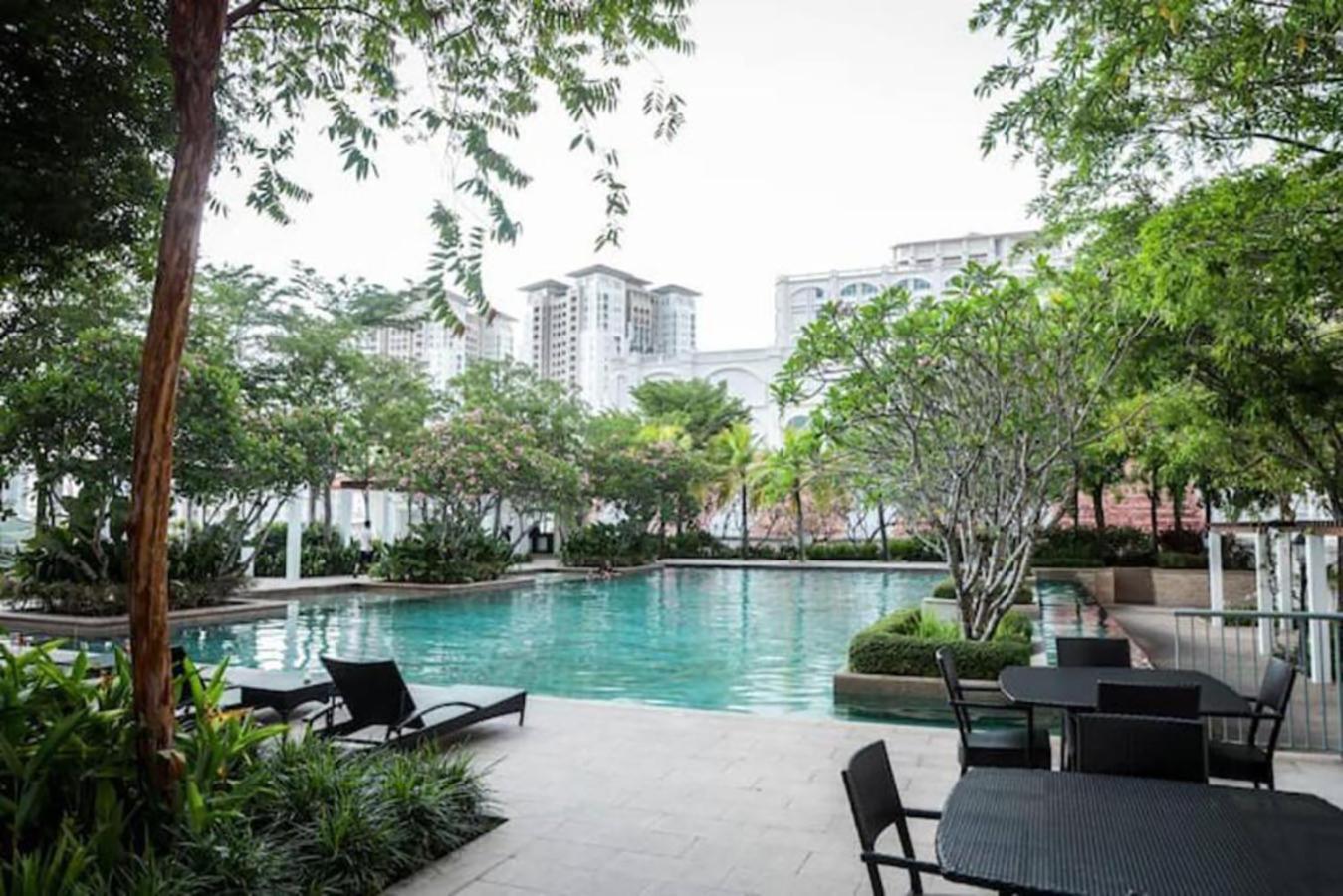 Tree Premier Suite Strait Quay Luxury Marina Suite Tanjung Tokong 外观 照片