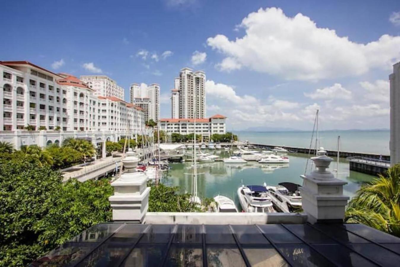 Tree Premier Suite Strait Quay Luxury Marina Suite Tanjung Tokong 外观 照片