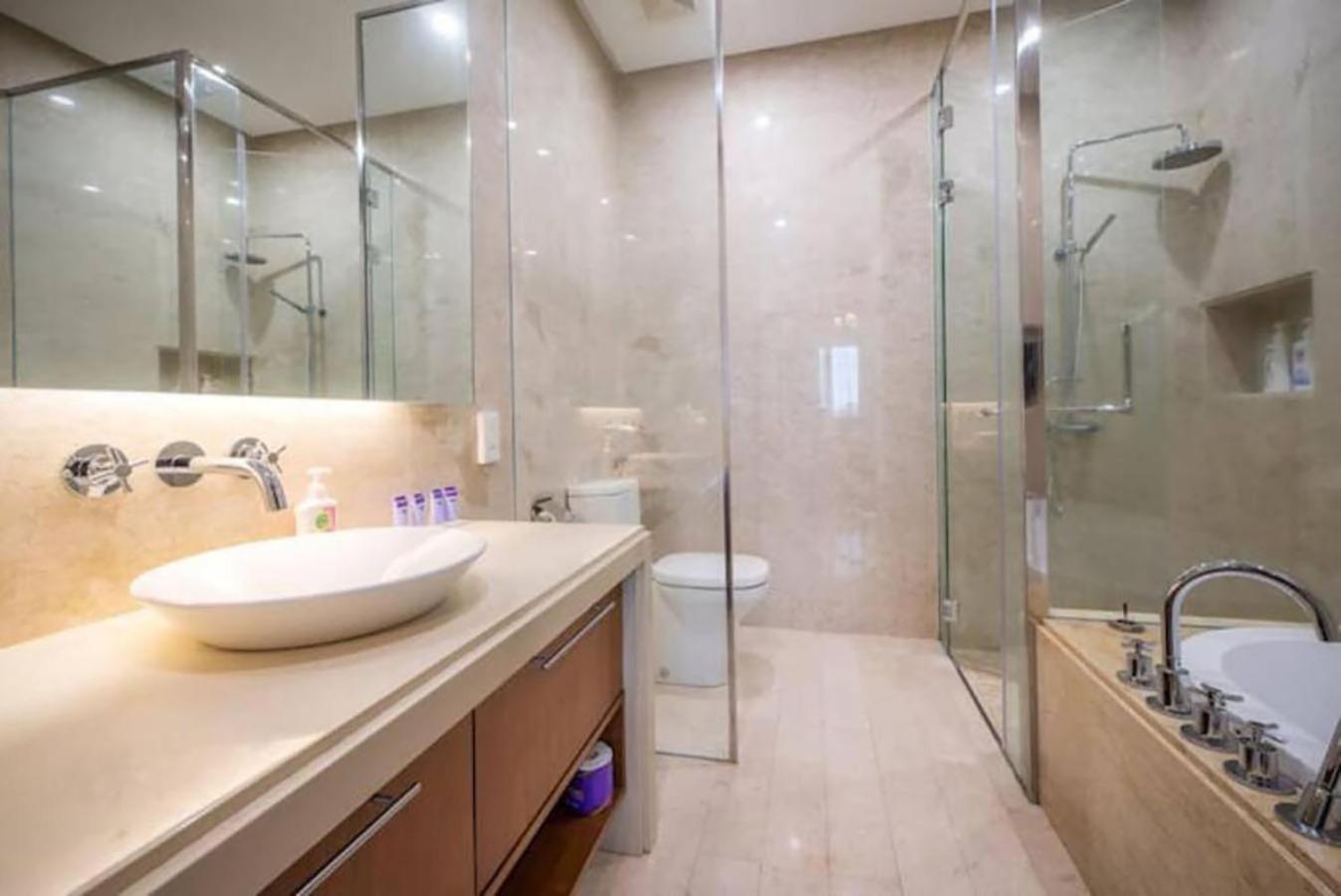 Tree Premier Suite Strait Quay Luxury Marina Suite Tanjung Tokong 外观 照片